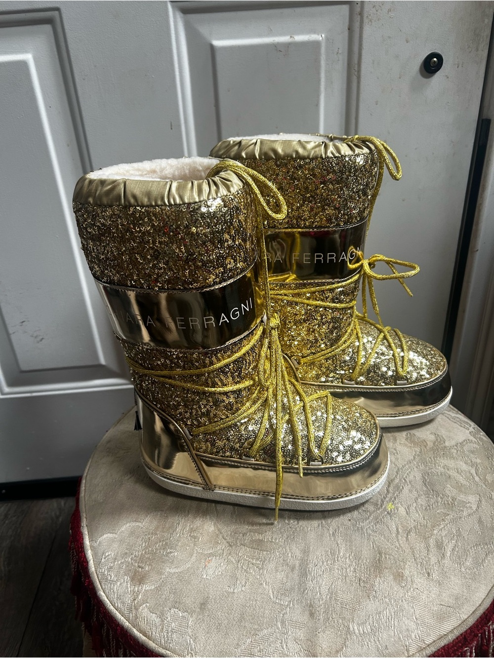 Chiara Ferragni Gold Glitter Moon Winter Boots Sz 35-37